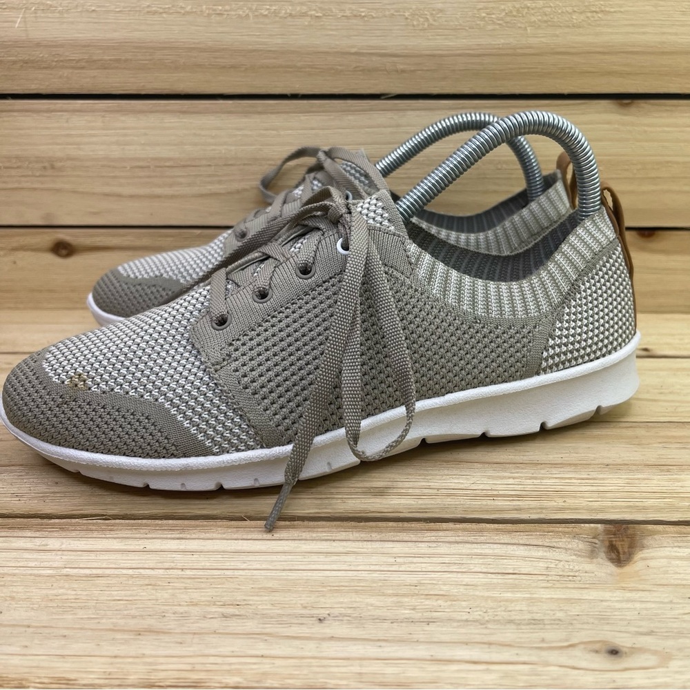 CLARKS Womens Beige Knit Lace Up Comfort Sneakers 8.5
